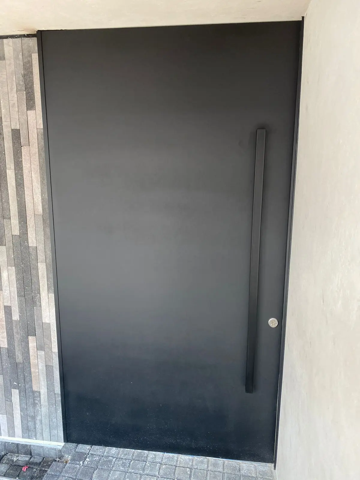 Puerta tipo blindada