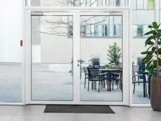 PUERTAS AUTOMATIZADAS Y BLINDADAS